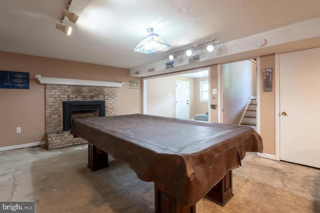 Photo of 2125 OAK ROAD
