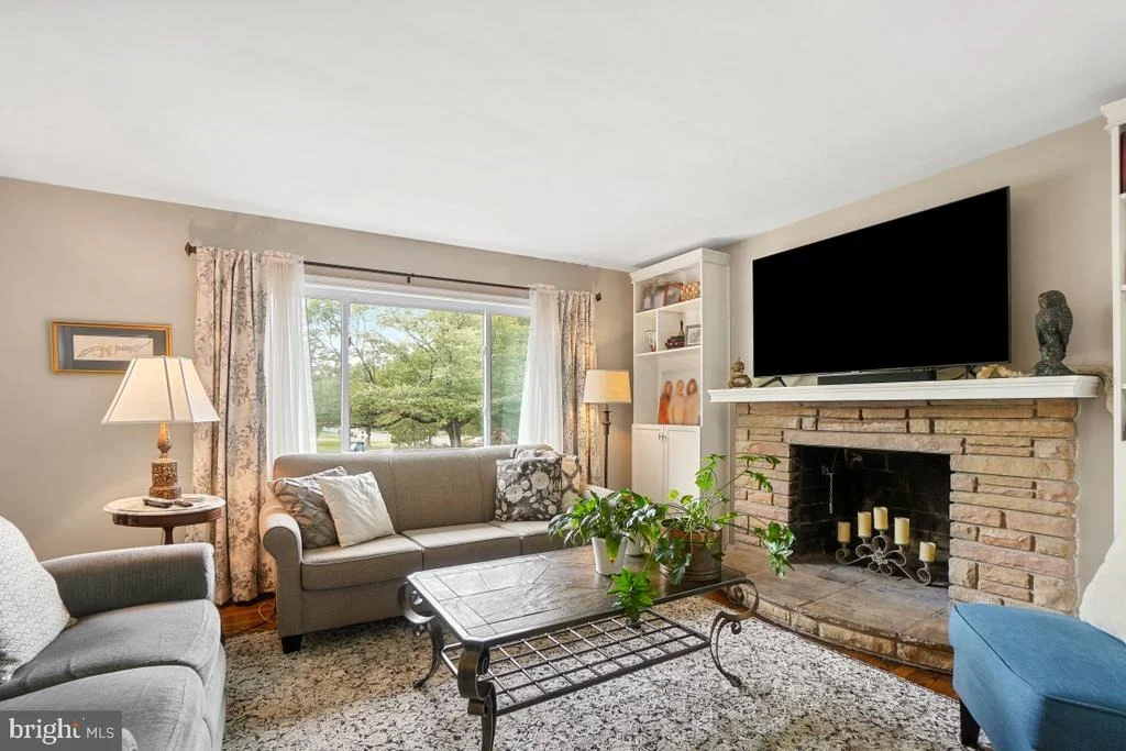 Photo of 401 ROYALTON ROAD