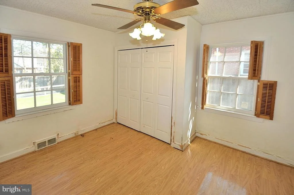 Photo of 2105 LINDEN LANE