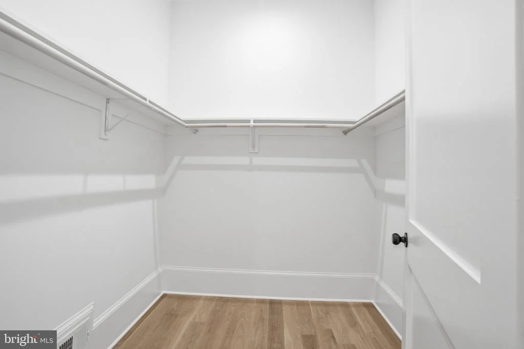 Photo of 1142 CAMERON ROAD