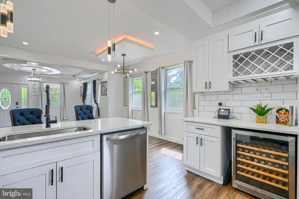 Photo of 4212 POWELL AVENUE