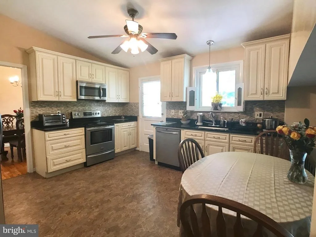 Photo of 2712 CURRY DRIVE