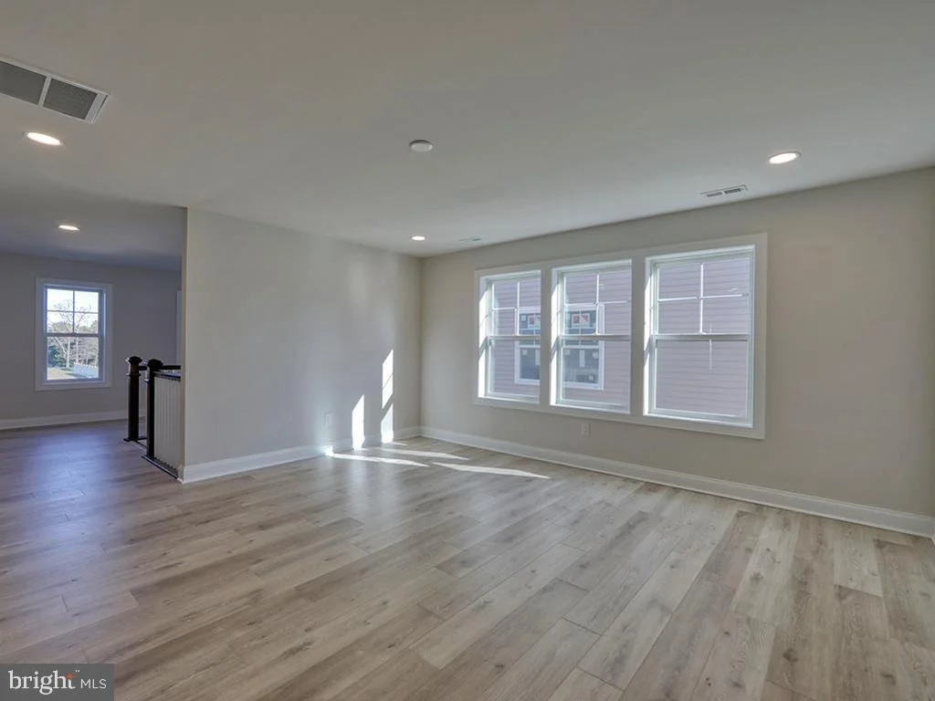 Photo of 33745 CATCHING COVE CT