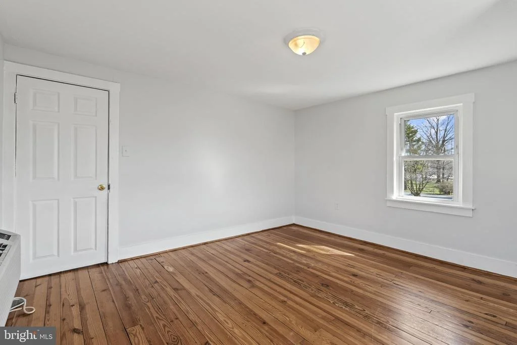 Photo of 822 N COMMERCE AVENUE