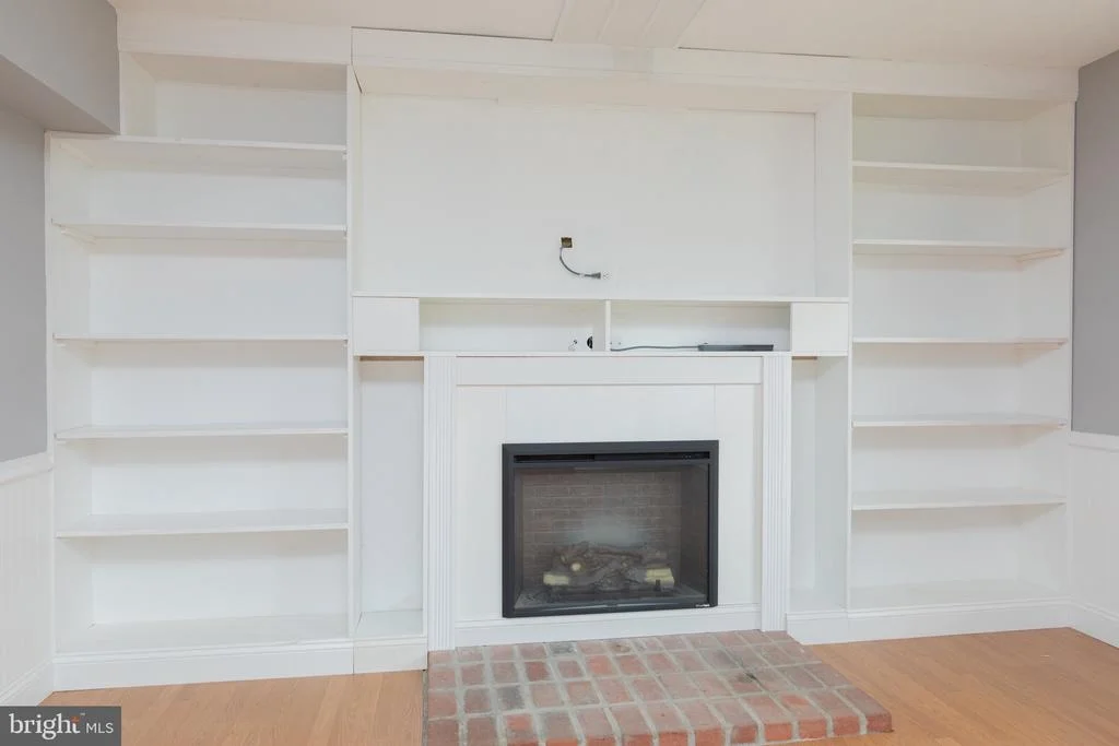 Photo of 706 UNIVERSITY DRIVE