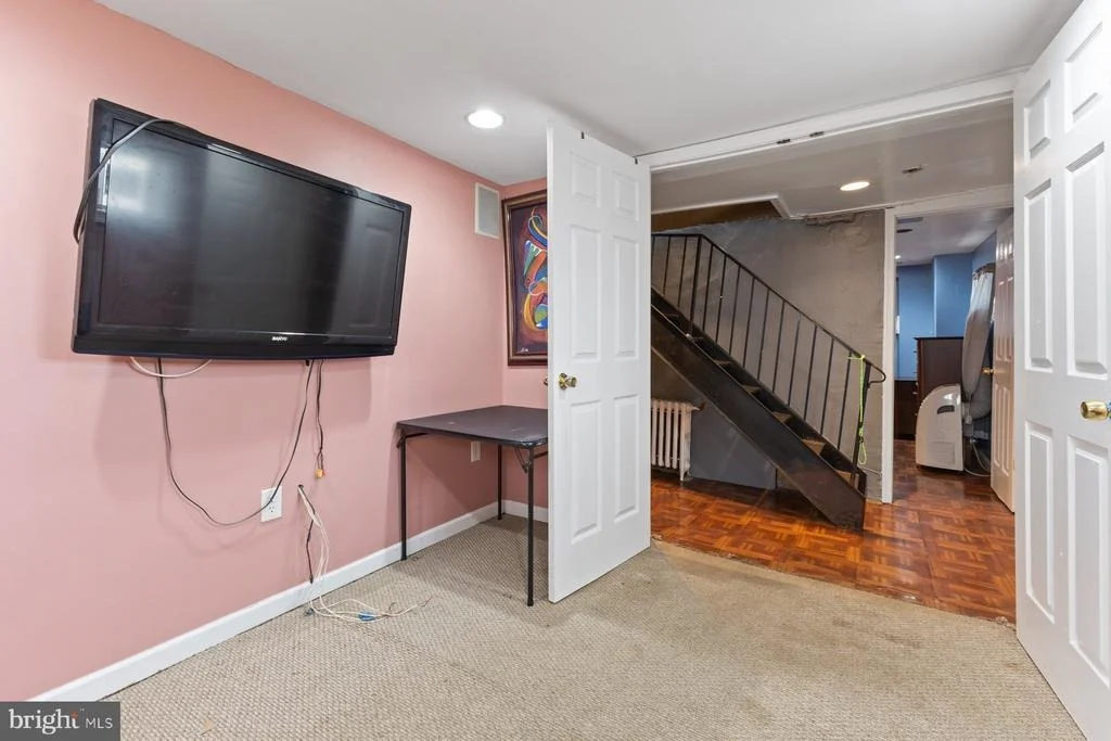 Photo of 815 EASTERN AVENUE