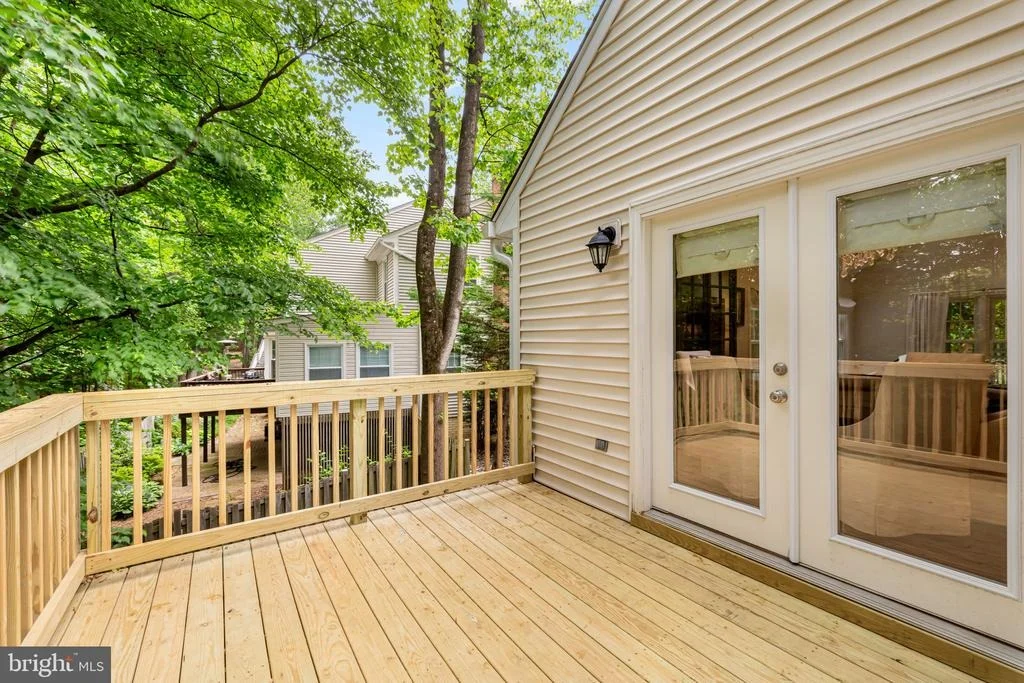 Photo of 9206 NORTHEDGE DRIVE