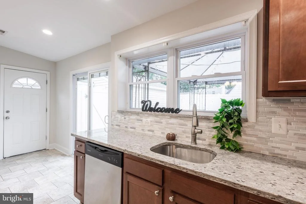 Photo of 1020 THOMAS ROAD