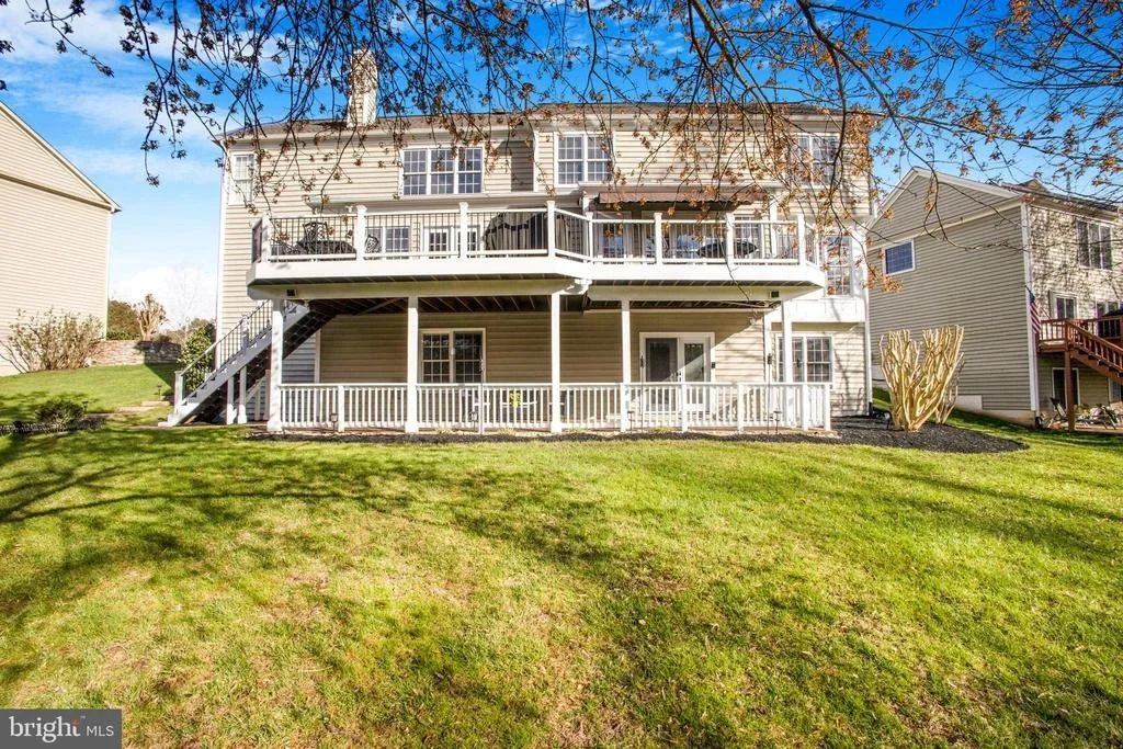 Photo of 47556 COMPTON CIRCLE