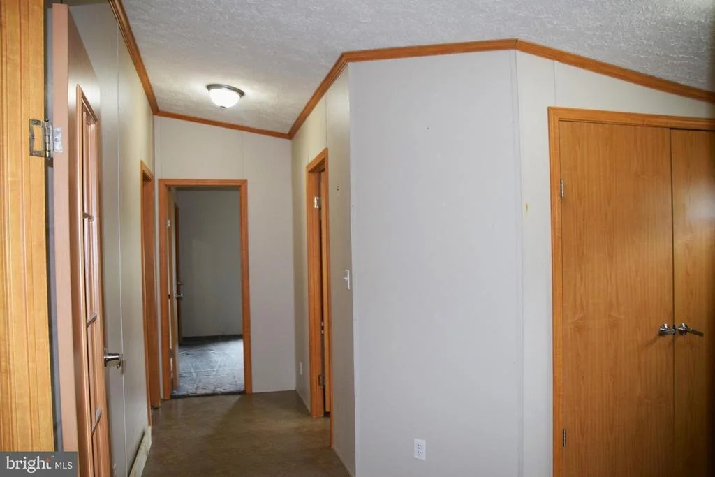 Photo of 112 COUGAR CIRCLE