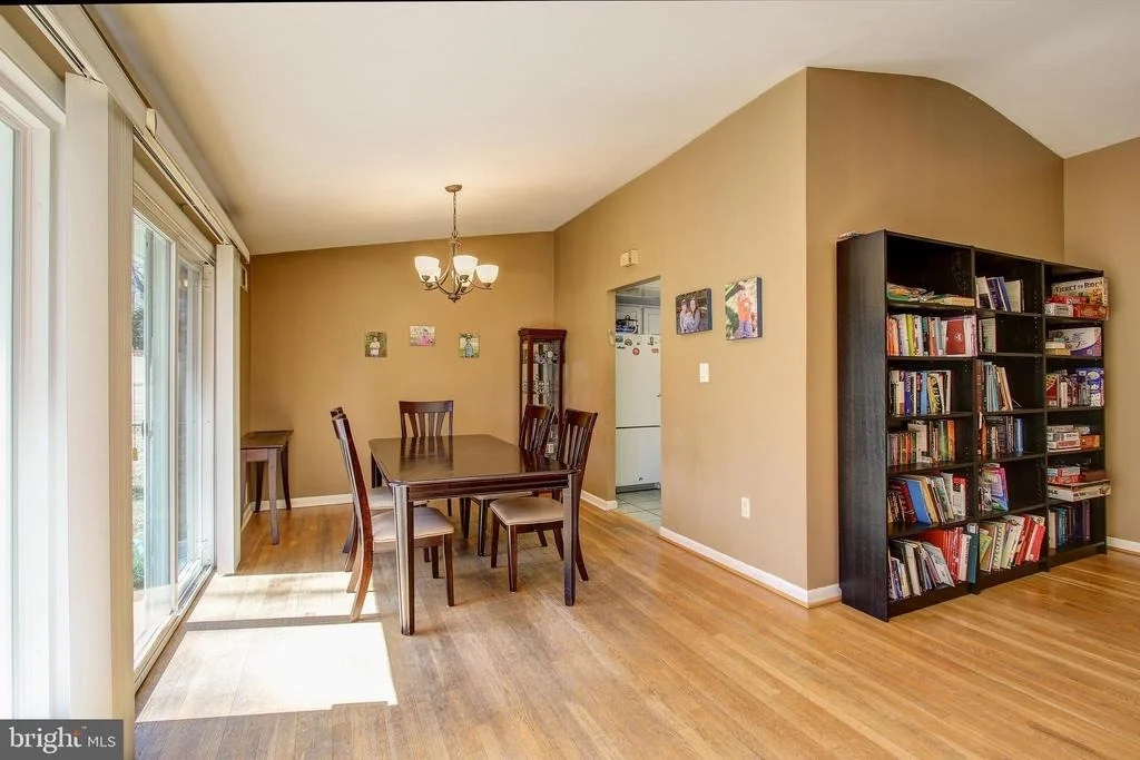 Photo of 906 LAMBERTON DRIVE