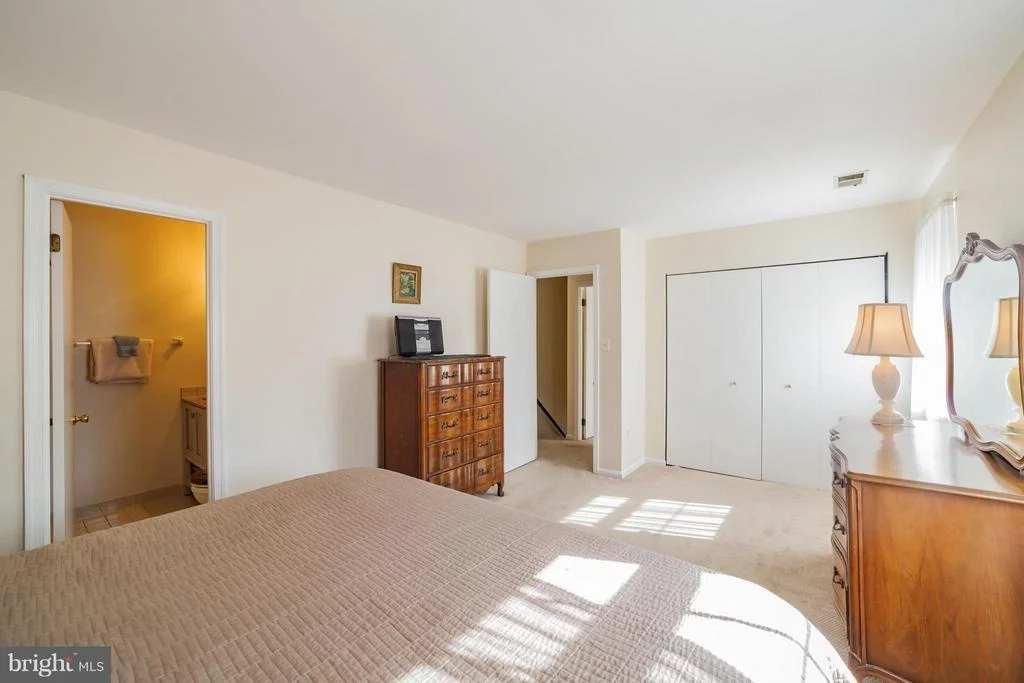 Photo of 8917 ROUNDLEAF WAY