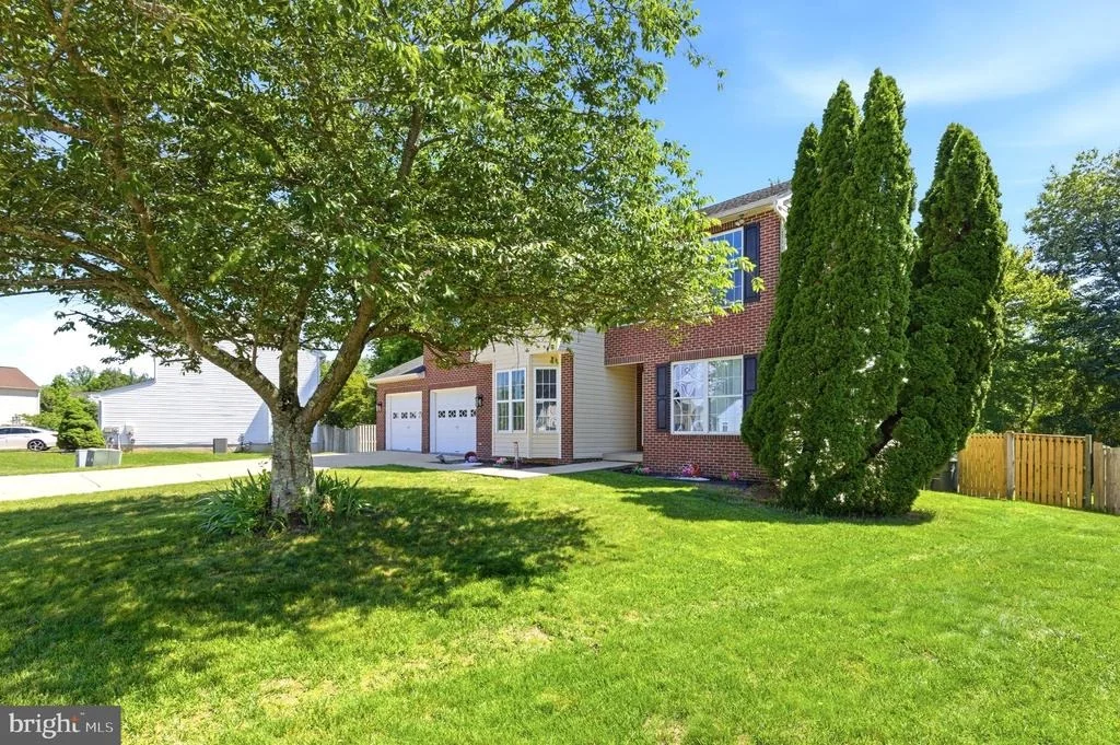 Photo of 10654 ASHFORD CIRCLE
