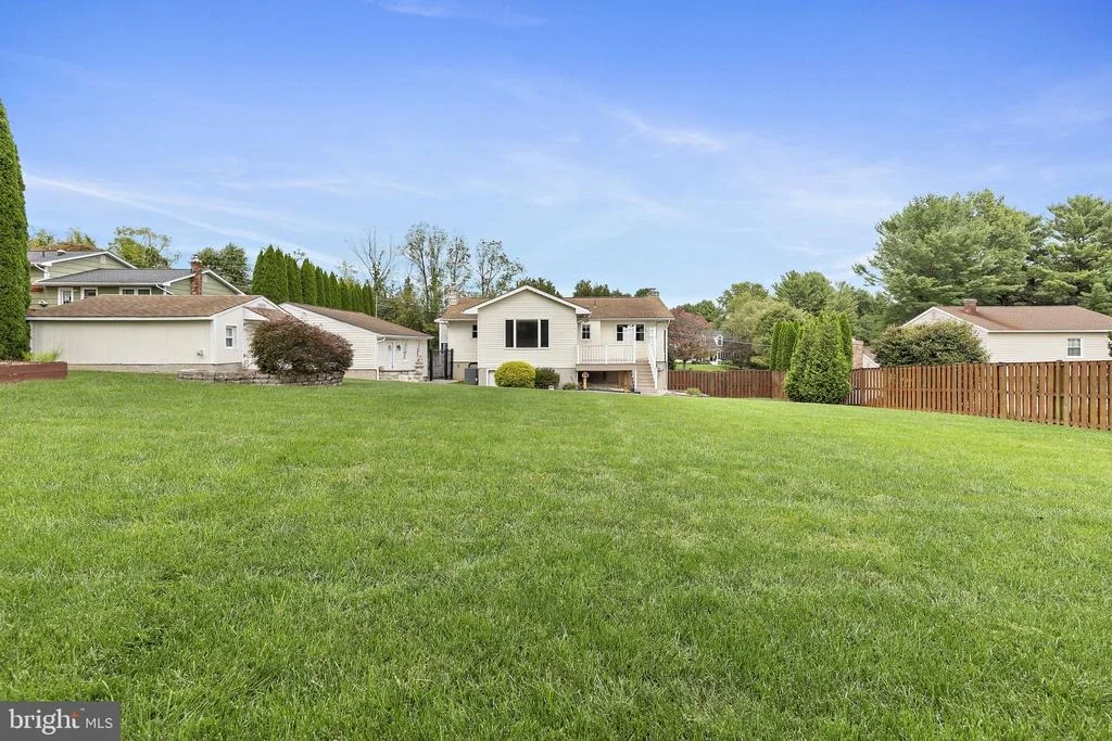 Photo of 1404 RYAN ROAD
