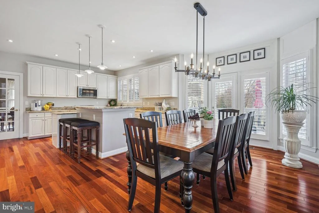 Photo of 10 MAPLECREST COURT