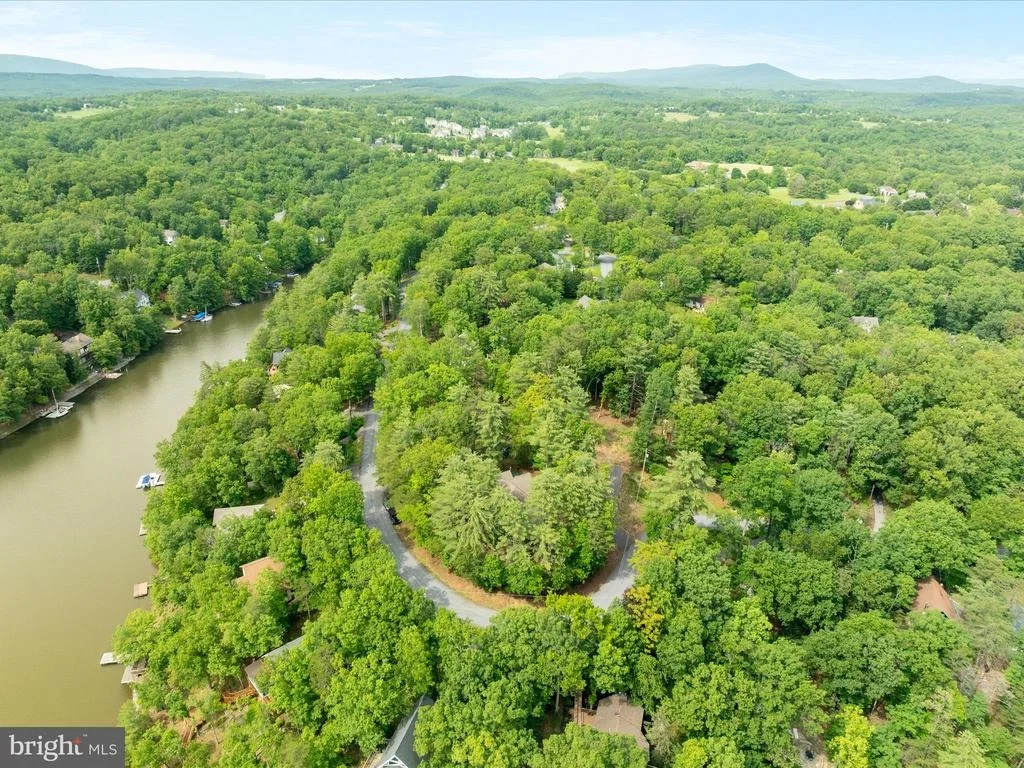 Photo of 228 SUNSET CIRCLE