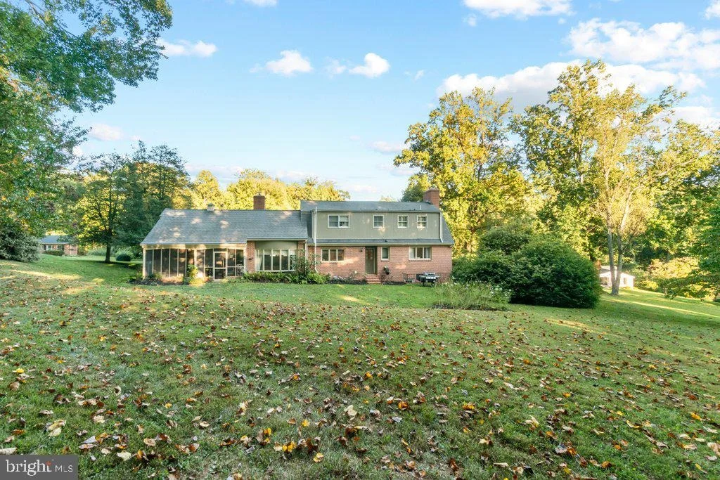 Photo of 4208 RAVENHURST CIRCLE