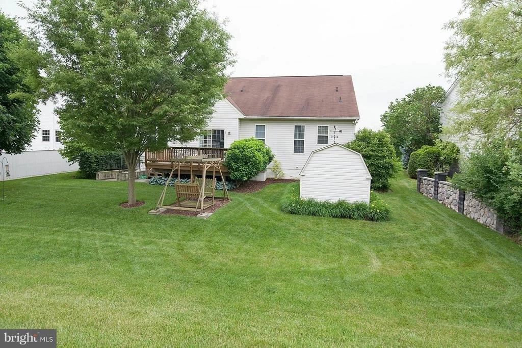 Photo of 302 MOORES BRANCH CIRCLE