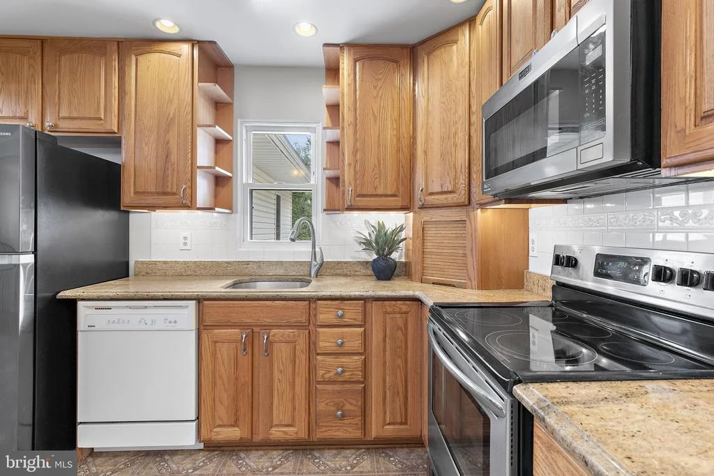 Photo of 1404 RYAN ROAD