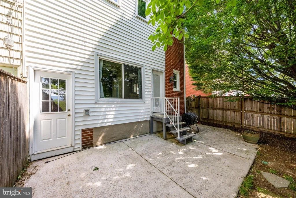 Photo of 209 MONROE AVENUE