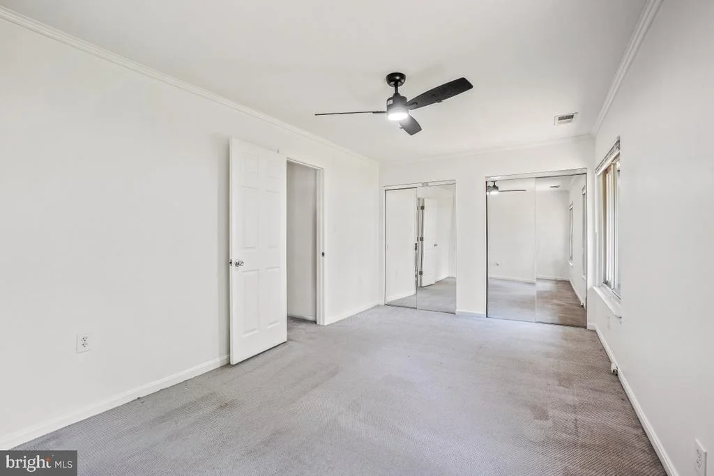 Photo of 19005 HARKNESS LANE