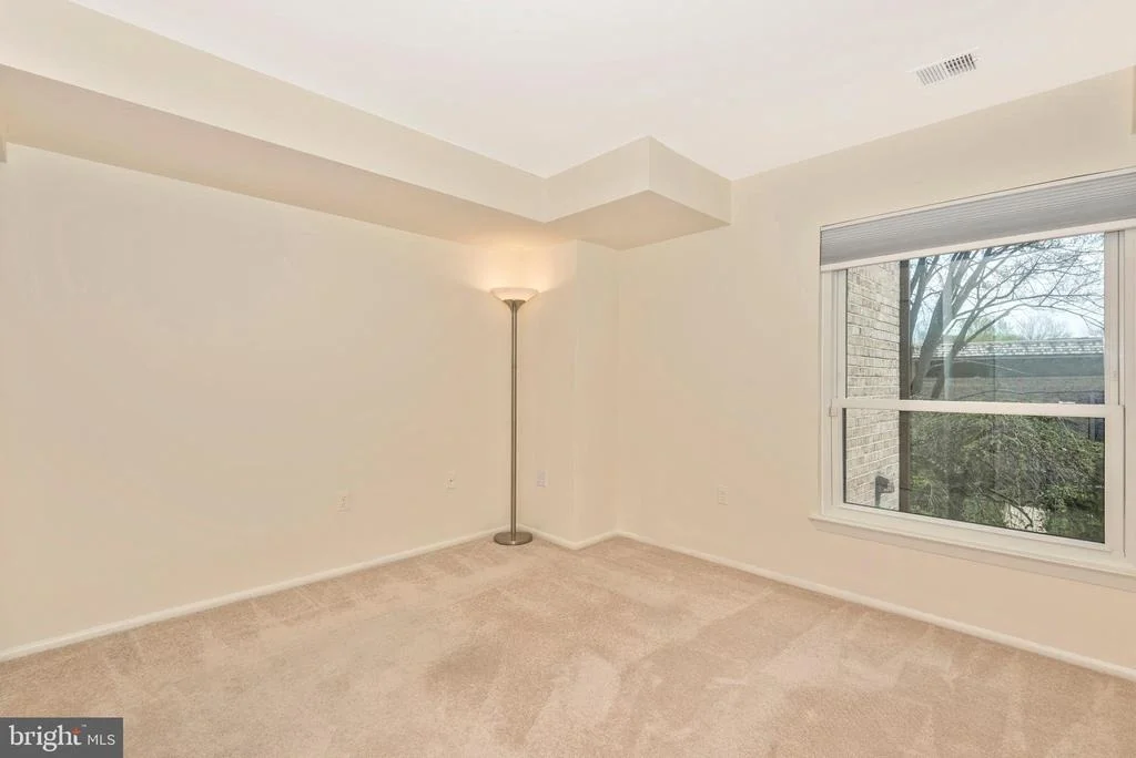 Photo of Unit 21 at 423 CHRISTOPHER AVENUE