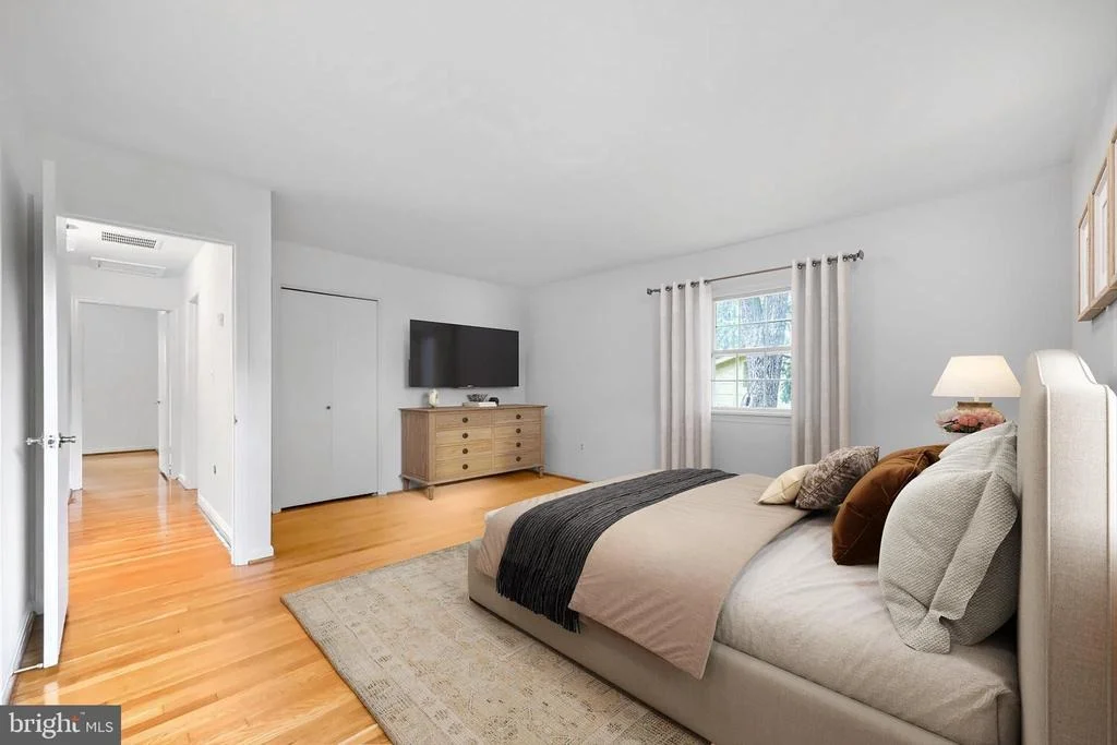 Photo of 852 DIAMOND DRIVE