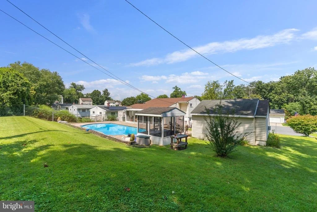 Photo of 5608 HUNTSMOOR ROAD