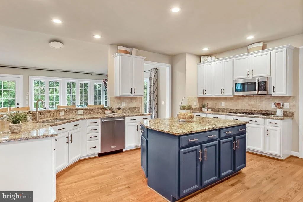 Photo of 6518 DEBHILL LANE