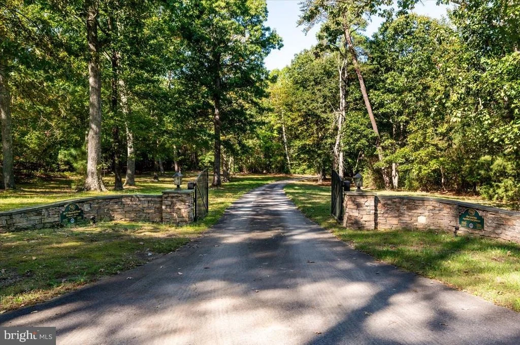 Photo of 6675 MARSHALL ROAD