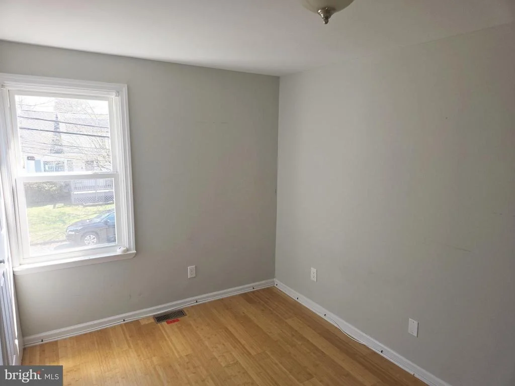 Photo of 10 HAWTHORNE AVENUE