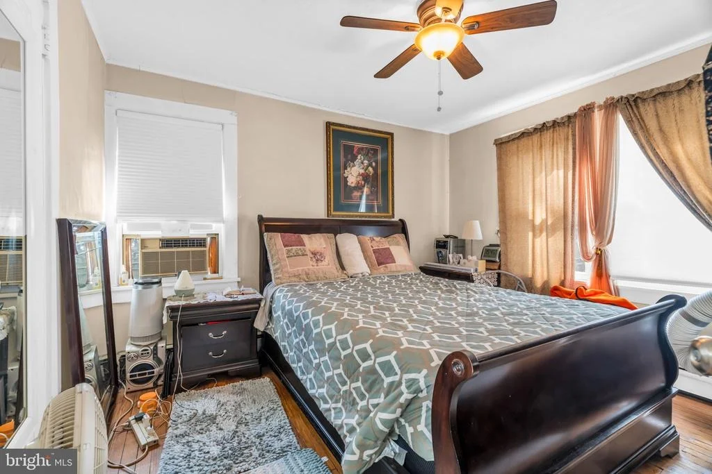 Photo of 1281 LONGFELLOW AVE
