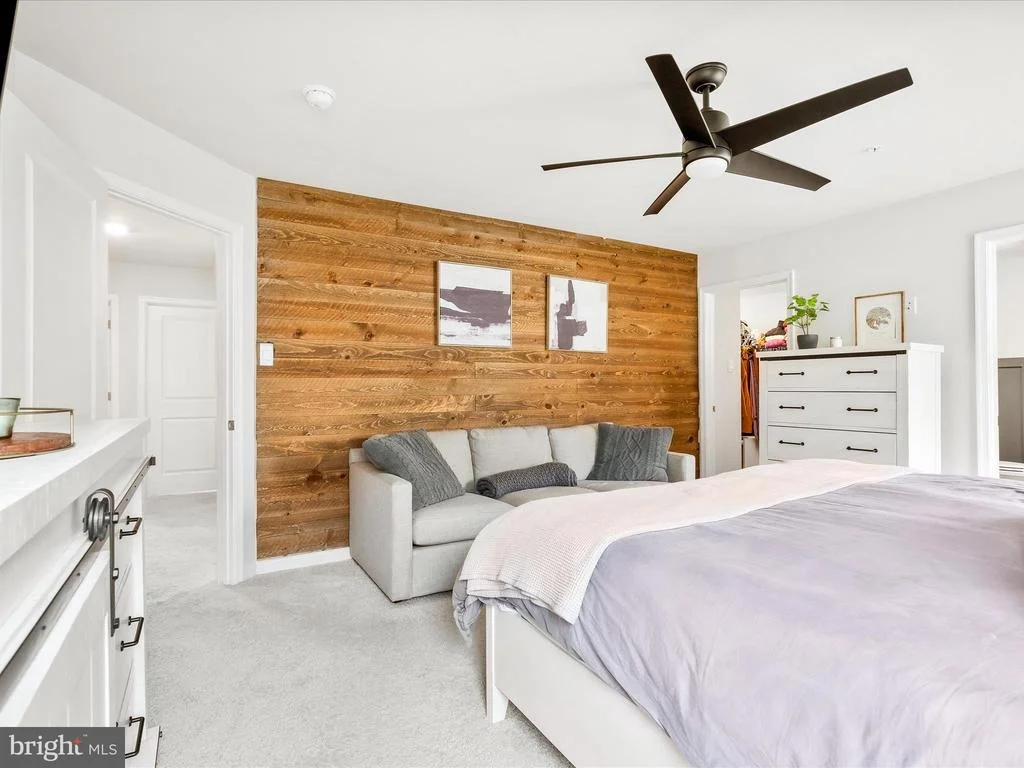 Photo of 2051 POMONA WAY