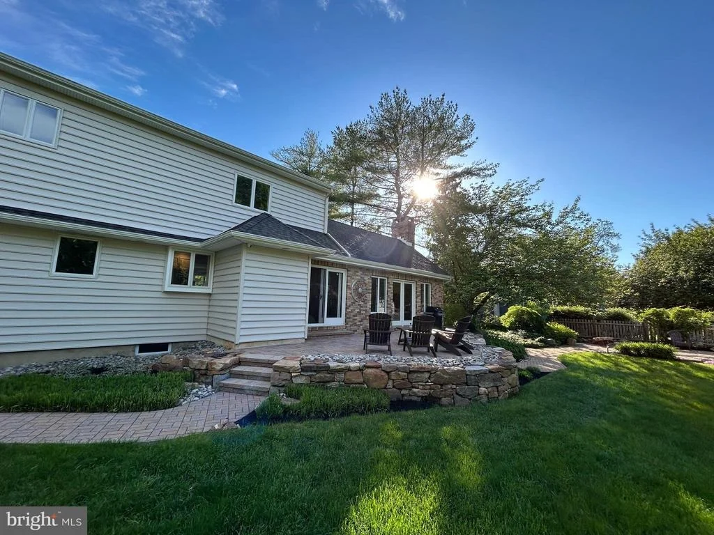 Photo of 902 N ISLAND ROAD