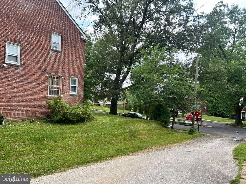 Photo of 2400 MONTEBELLO TERRACE