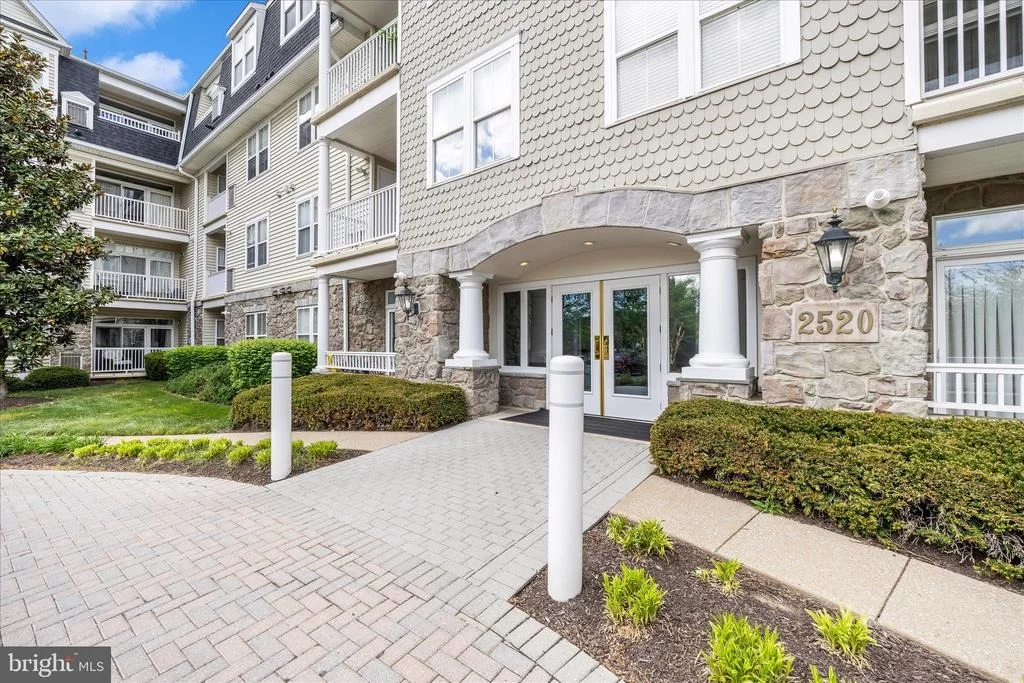 Photo of Unit 105 at 2520 WATERSIDE DRIVE