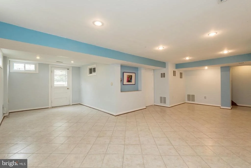 Photo of 129 HEDGEWOOD DRIVE