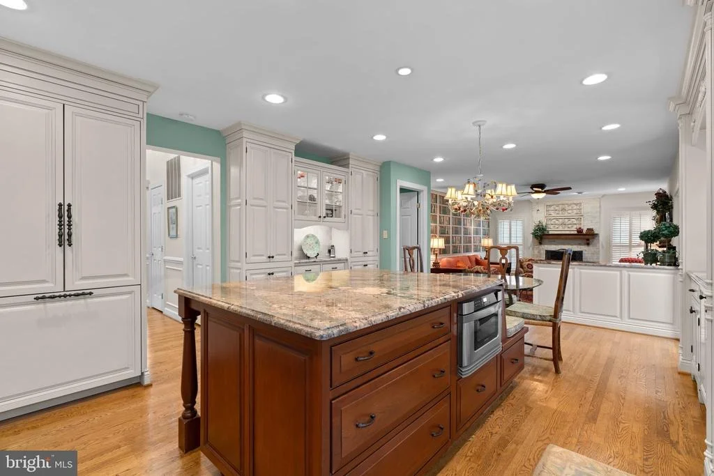 Photo of 17702 GLOBE THEATRE DRIVE
