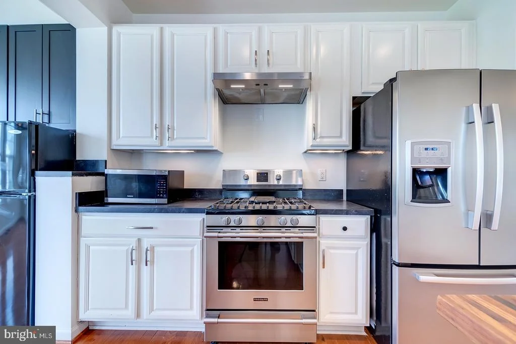 Photo of 327 CARLTON DRIVE