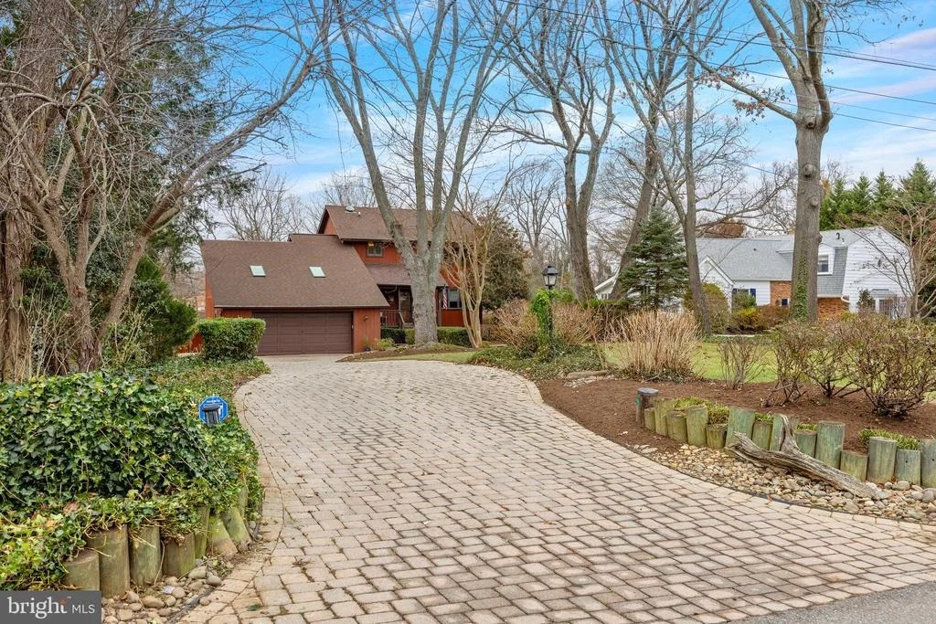 Photo of 1836 BURLEY LANE