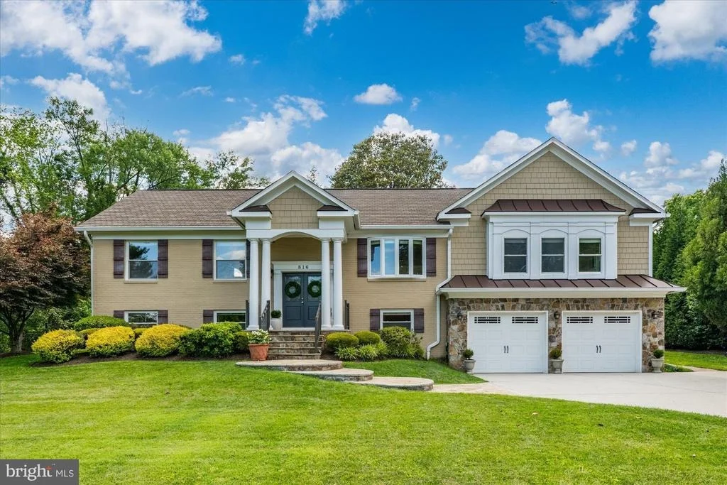 Photo of 816 CONSTELLATION DRIVE