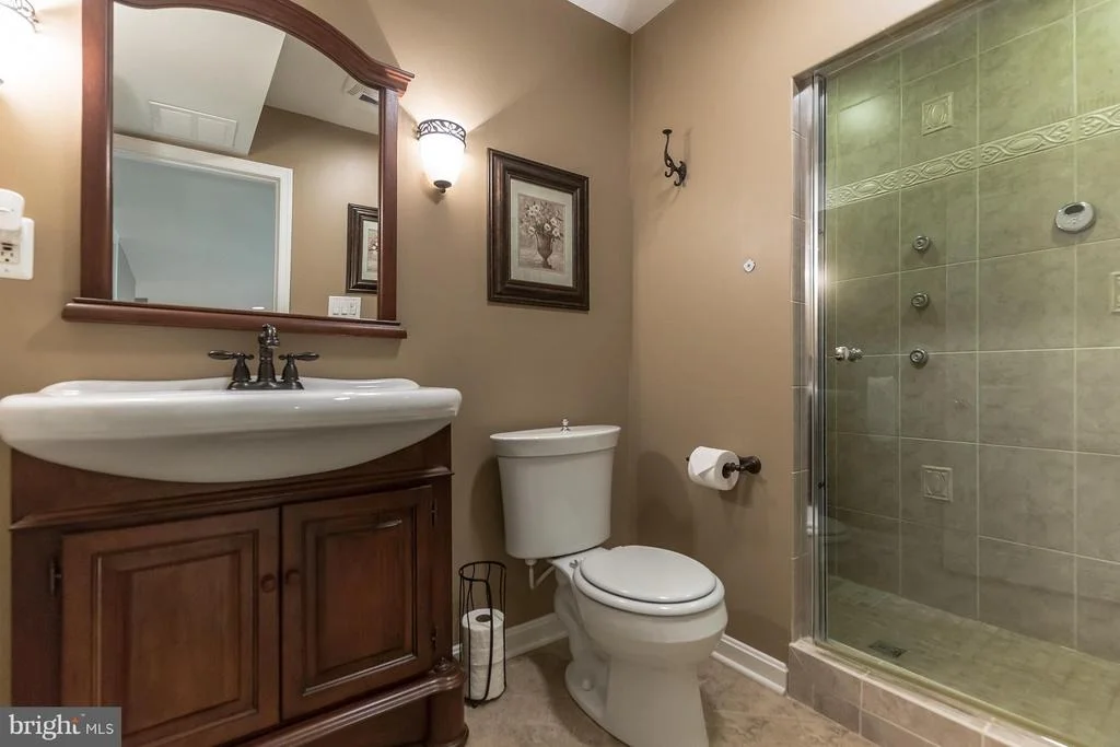 Photo of 325 SPLIT OAK LANE
