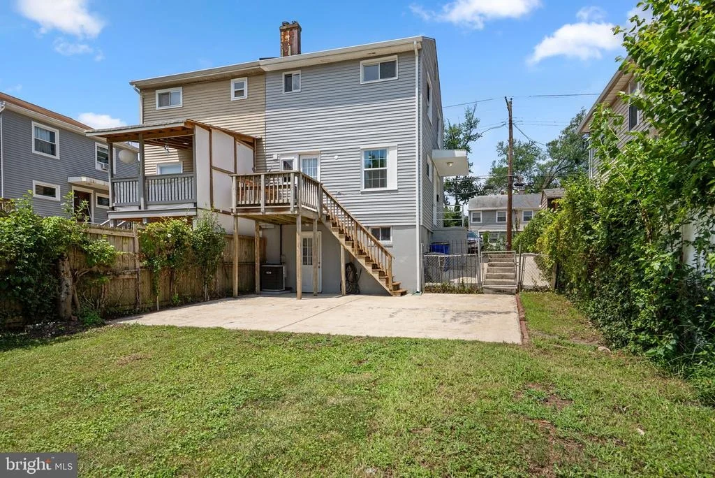 Photo of 12111 BLUHILL ROAD