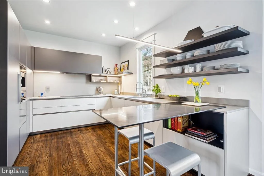 Photo of 2554 BEAR DEN ROAD