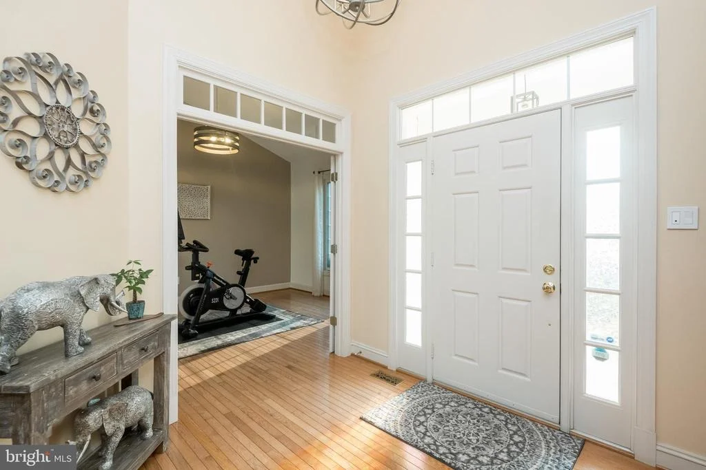Photo of 5105 WELLINGHALL WAY
