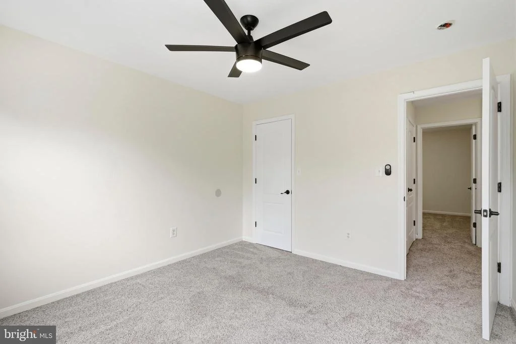 Photo of 5082 SPRINGHOUSE CIRCLE