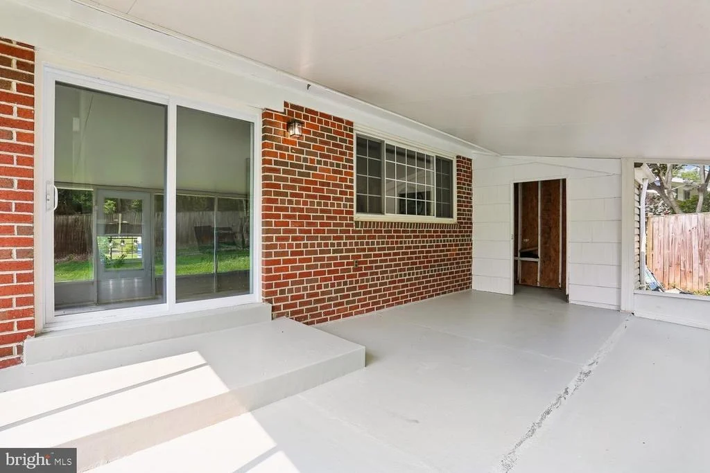 Photo of 811 KENBROOK DRIVE