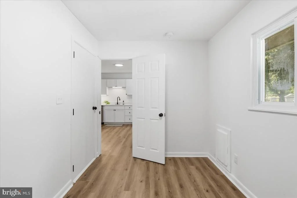 Photo of 1405 OUTER DRIVE