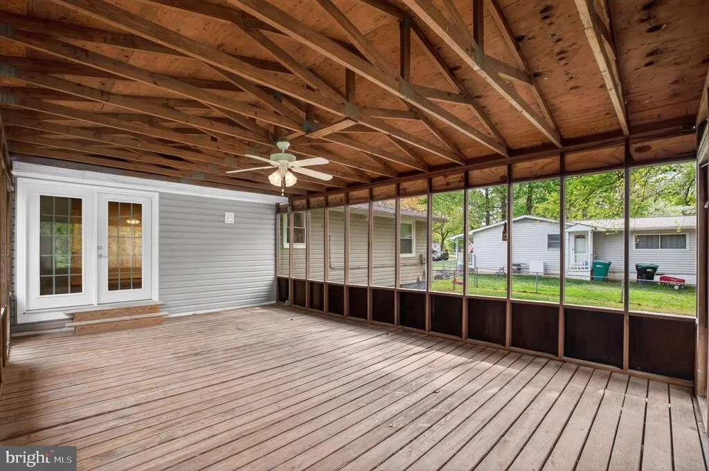 Photo of 9773 EMERALD LANE