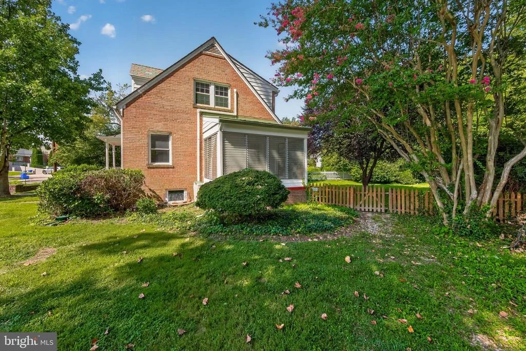 Photo of 9802 FOREST GROVE DRIVE